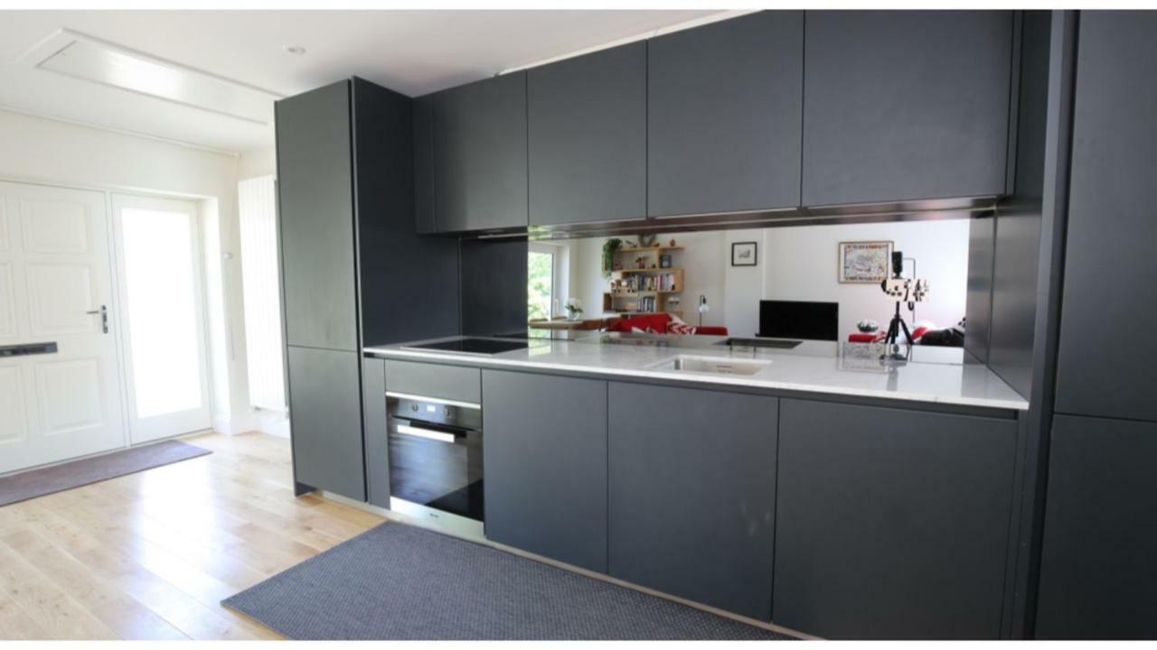 ★ Luxury ★ Sleeps 4, Free Parking